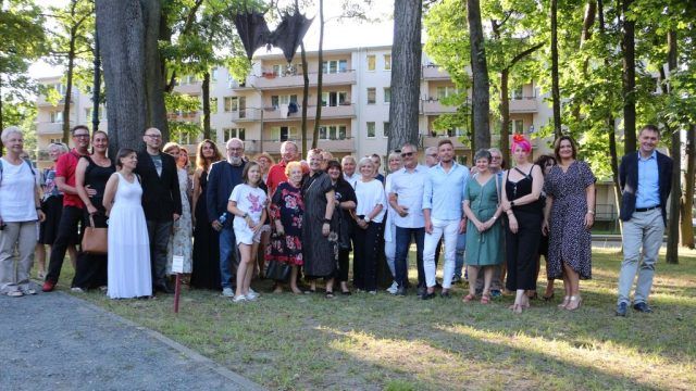 Inauguracja zadania Pionki - tożsamość, przed budynkiem MOK-u, 30.07.2021, foto Edyta Łabuszewska